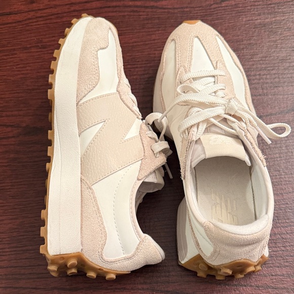New Balance Shoes - New Balance 327 size 8.5 linen/sea salt